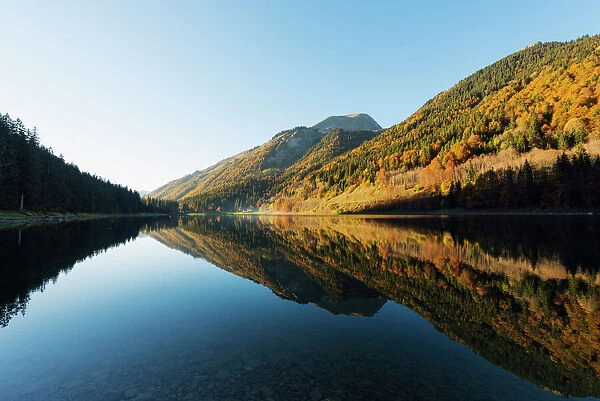 Lac de Montriond, alpine lake, Morzine, Rhone Alps, Haute Savoie, France, Europe