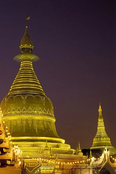 Mahaya Wizaya Pagoda, with Shwedagon Pagoda behind, Yangon (Rangoon), Myanmar (Burma)