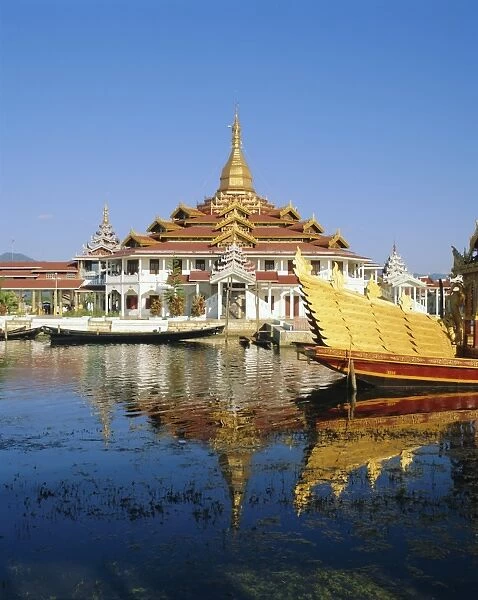 Phaungdaw Oo Pagoda, Inle Lake, Myanmar, Asia