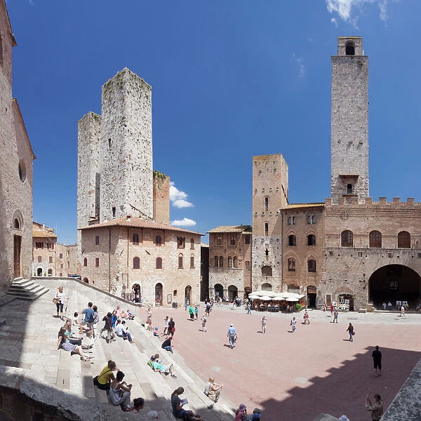 Piazza Duomo, San Gimignano, UNESCO World Heritage Site, Siena Province, Tuscany