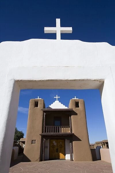 San Geronimo Chapel, Taos Pueblo, UNESCO World Heritage Site, Pueblo dates to 1000 AD