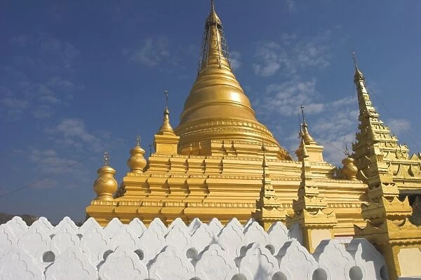 Temple, Sagaing Hill, Sagaing, Mandalay, Myanmar (Burma), Asia