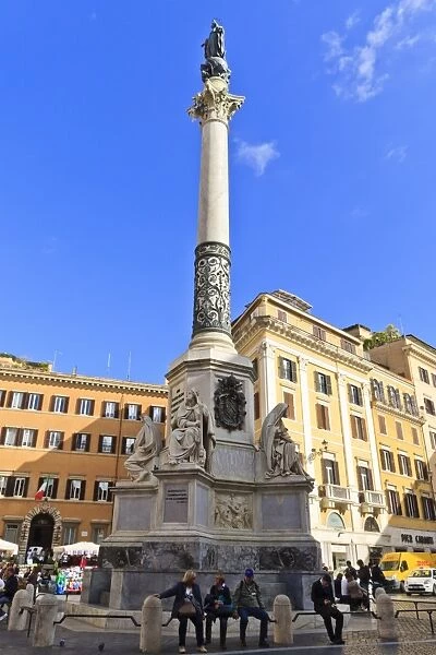 Tourists take a break beneath a column, Rome, Lazio, Italy, Europe