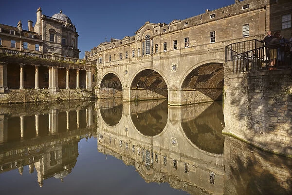 The unique 18th century Pulteney Bridge spanning the River Avon, in the heart of Bath