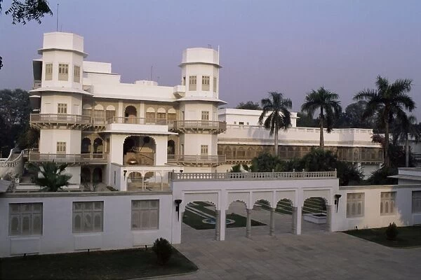 Usha Kiran Palace Hotel