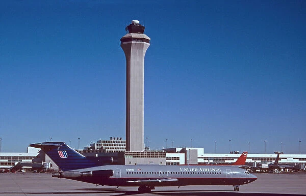 Boeing 727-200 United in front of Denver Airport ATC tower