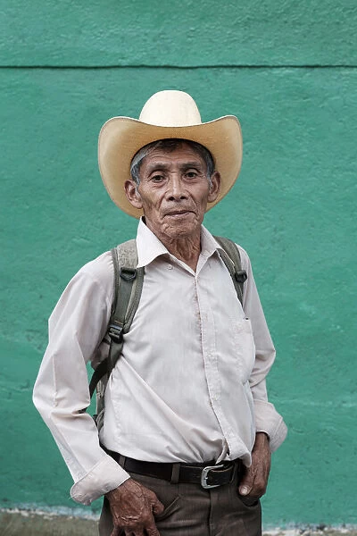 Americas, Central America, El Salvador, a local old man wearing a cowboy hat