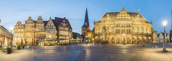 Bremen, Bremen State, Germany. Panoramic view of Marktplatz at dusk