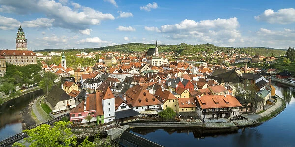 Historic town of Cesky Krumlov and Cesky Krumlov Caste Tower on sunny day, UNESCO, Cesky Krumlov, South Bohemian Region, Czech Republic