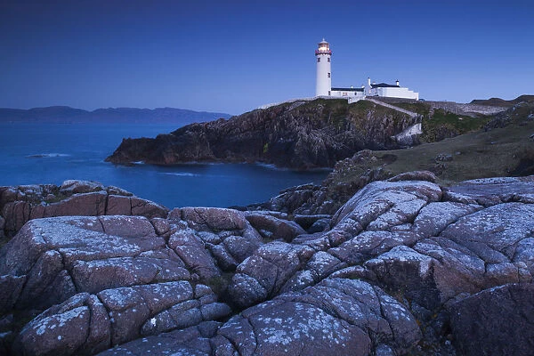 Ireland, County Donegal, Fanad Peninsula, Fanad Head Lighthouse, dusk