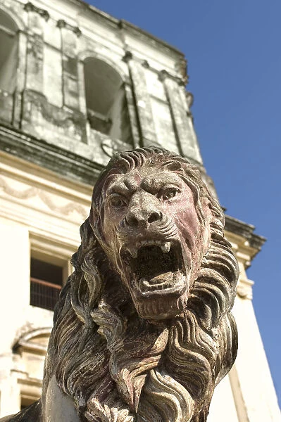 Lion statue, Cathedral, Leon, Nicaragua