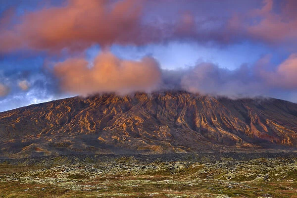 Mountain impression Snaefellsjoekull - Iceland, Western Region, Snaefellsness, Londrangar