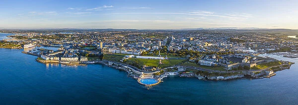 Plymouth, city skyline, Hoe park and lighthouse, Plymouth Sound, Devon, England