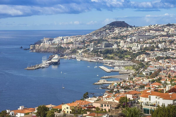 Portugal, Madeira, Funchal, View of Funchal harbour and town