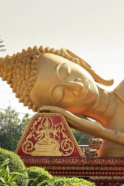 Reclining buddha, Pha That Luang, Vientiane (capital city), Laos