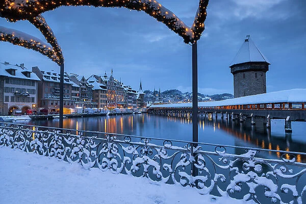Switzerland, Canton Lucerne, Christmas lights, Chapel Bridge (Kapellbrucke)