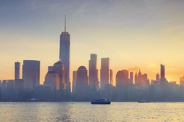 USA, New York, Manhattan, Lower Manhattan and World Trade Center, Freedom Tower, viewed