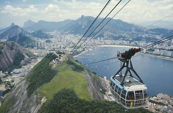 20035602. BRAZIL Rio de Janeiro Cable car to Sugar Loaf Mountain