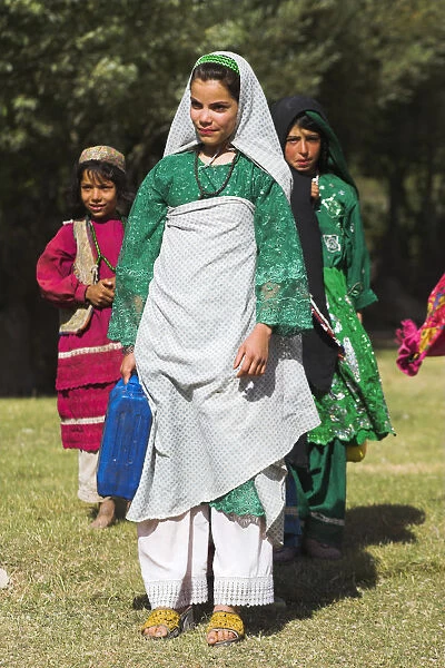 20085361. AFGHANISTAN Ghor Province Pal-Kotal-i-Guk Aimaq nomad camp Women