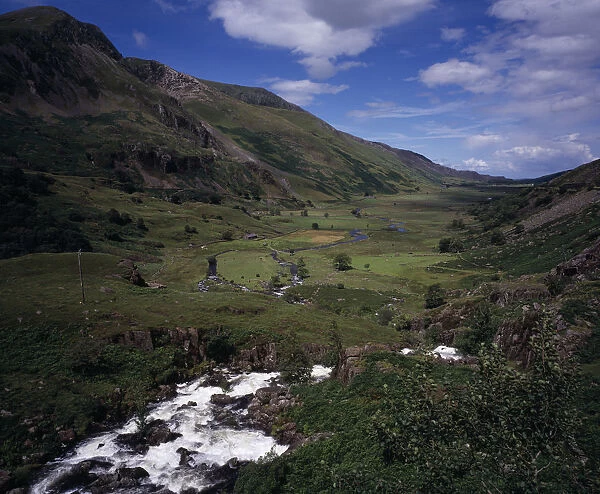 20089368. WALES Gwynedd Snowdonia National Park View west over Nant Ffrancon Valley
