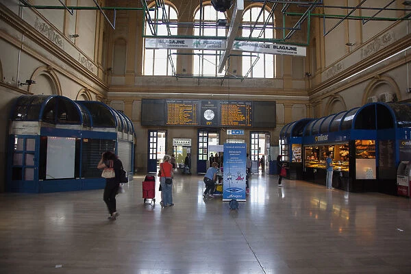 Croatia, Zagreb, Old town, Glavni kolodvor main railway station interior