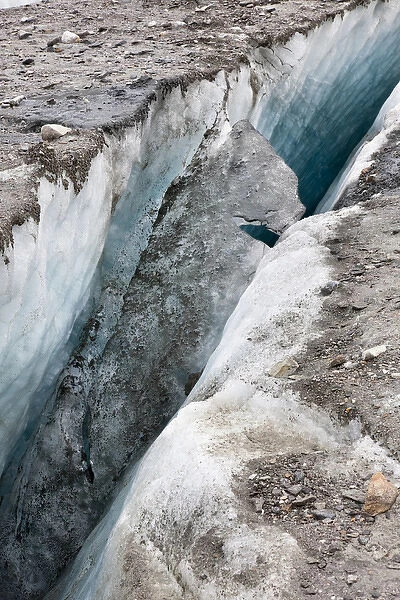 Radial crevasses of the glacier Pasterze near Grossglockner