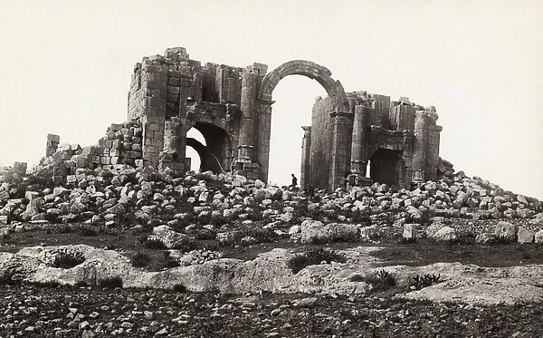 JORDAN: TRIUMPHAL ARCH. Ruins of a Roman triumphal arch at Jerash, Jordan. Photograph
