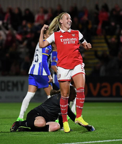 Beth Mead Scores Brace: Arsenal Women's Super League Victory Over Brighton & Hove Albion
