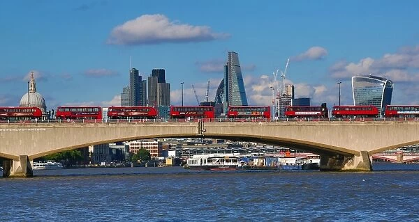 Accident closes Waterloo Bridge in London