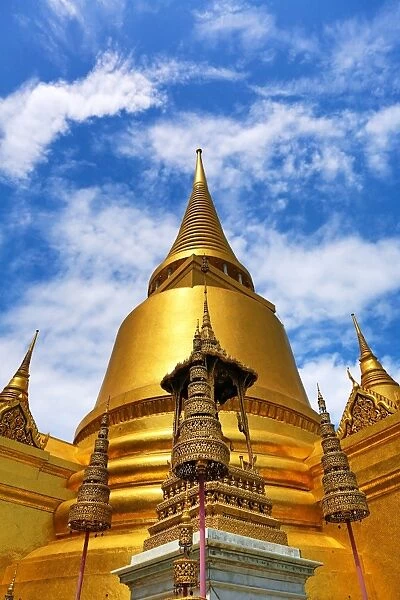 Phra Siratana Chedi Golden Stupa, Wat Phra Kaew, Temple of the Emerald Buddha Complex, Bangkok, Thailand