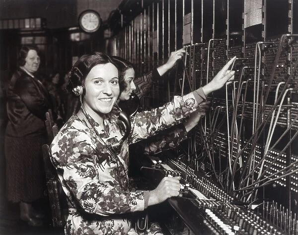 Switchboard Girls  /  1930S