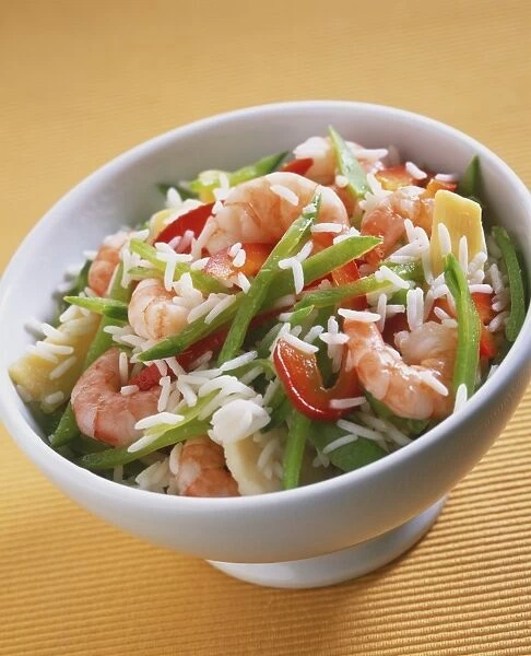 Bowl of steamed prawns, red and green peppers and plain white rice