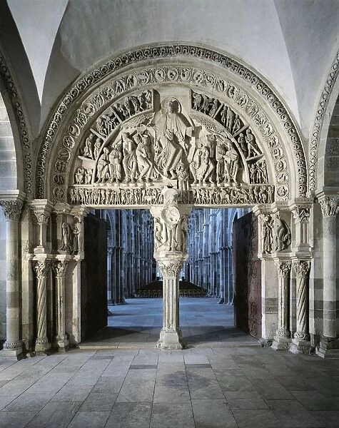 France, Bourgogne, Vezelay, Basilica of St Magdalene, Narthex and central portal, 12th Century