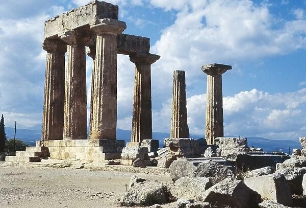 Greece, Peloponnesus, Corinth, Temple of Apollo, Doric columns with Classical Greek architecture