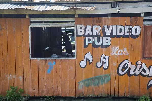 Peru, Iquitos, Belen, bar in wooden shack