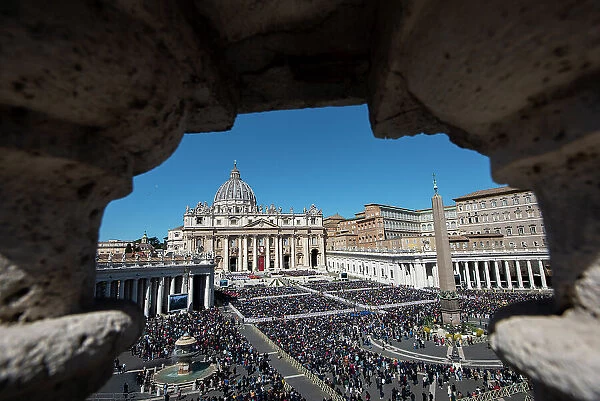 Pope Francis leads the Palm Sunday mass in St. Peter square, Palm Sunday is the final Sunday of Lent, the beginning of the Holy Week. Vatican
