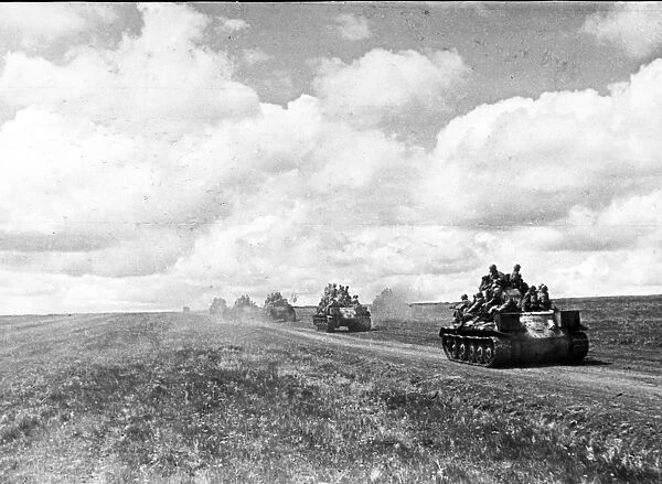 Red army tanks move into forward positions in kursk bulge in july 1943