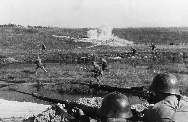 Red army troops advancing on the leningrad front, october 1942