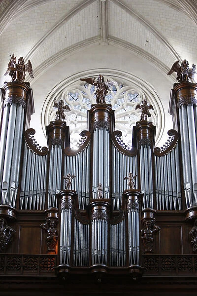Sainte-Croix (Holy Cross) cathedral, Orlateans Master organ by Cavaillate-Coll