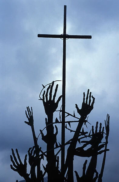 Sculpture symbolising the christian martyrs of China