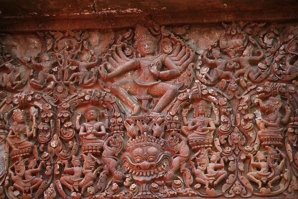 Shiva lintel in Sikhoraphum temple