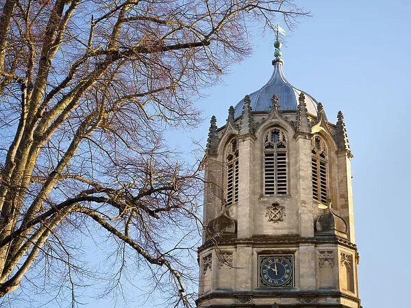 Tom Tower and the grand facade of Christ Church College in winter