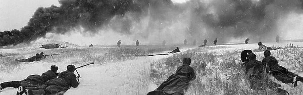 World war 2, battle of stalingrad, red army soldiers attacking under cover of a smoke screen northwest of stalingrad, december 1942