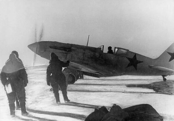 World war 2, soviet air force mikoyan-gurevich mig-3 (i-18) fighter in winter camouflage during the defense of moscow, 1942