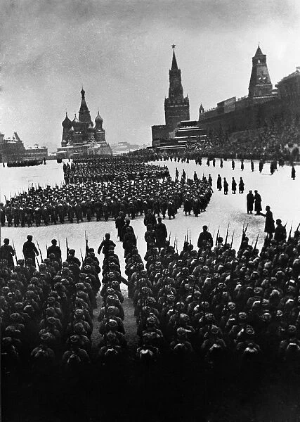 World war 2, traditional military parade on the red square in moscow on november 7, 1941, after that parade the troops marched straight to the battle front, battle of moscow