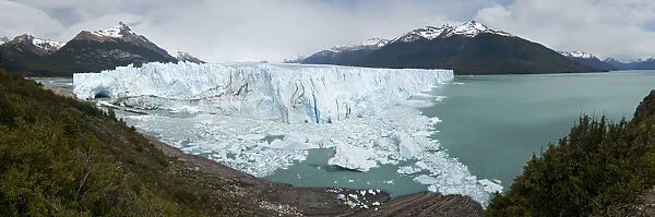 Panoramic view of the Perito Moreno Glacier, Lago Argentino, Santa Cruz region, Patagonia, Argentina, South America, Latin America, America