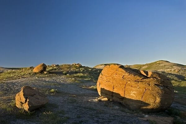 Red Rock Coulee, Writing-on-Stone Provincial Park, Alberta, Canada