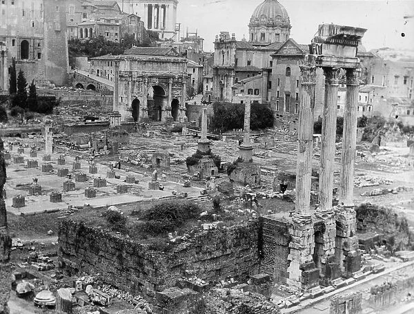 Forum. circa 1930: The Temples of Castor and Pollux in the foreground of