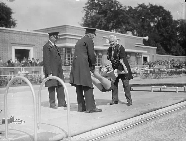 Londons newest open-air swimming pool at Brockwell Park was opened by the Mayor of Lambeth