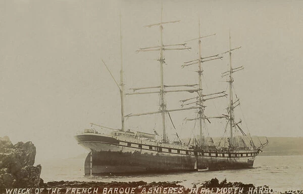 Wreck of the French four-masted barque Asnieres grounded at St Mawes, St Just in Roseland, Cornwall. December 1914